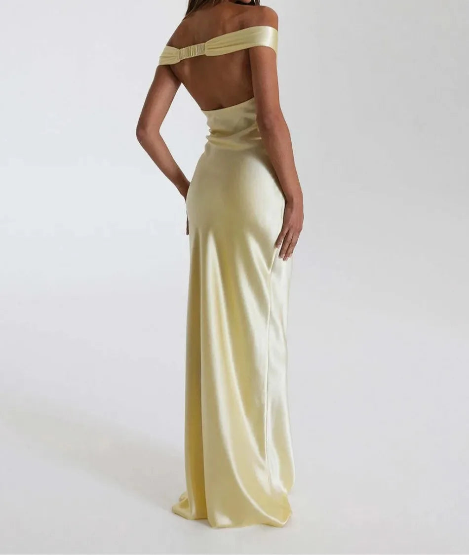 שמלת סאטן-גלי