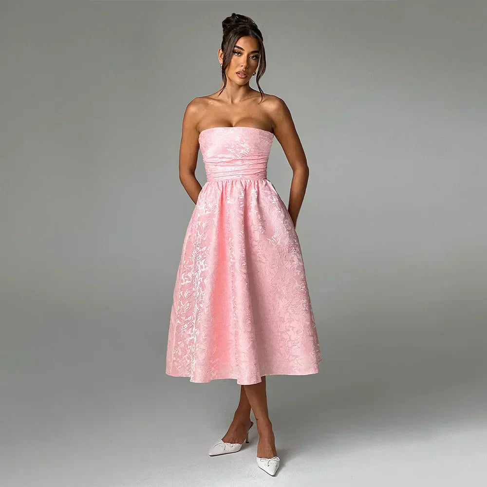 שמלה דגם נוי