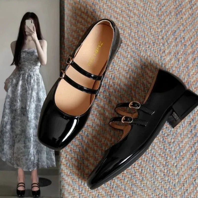 נעליים דגם בר