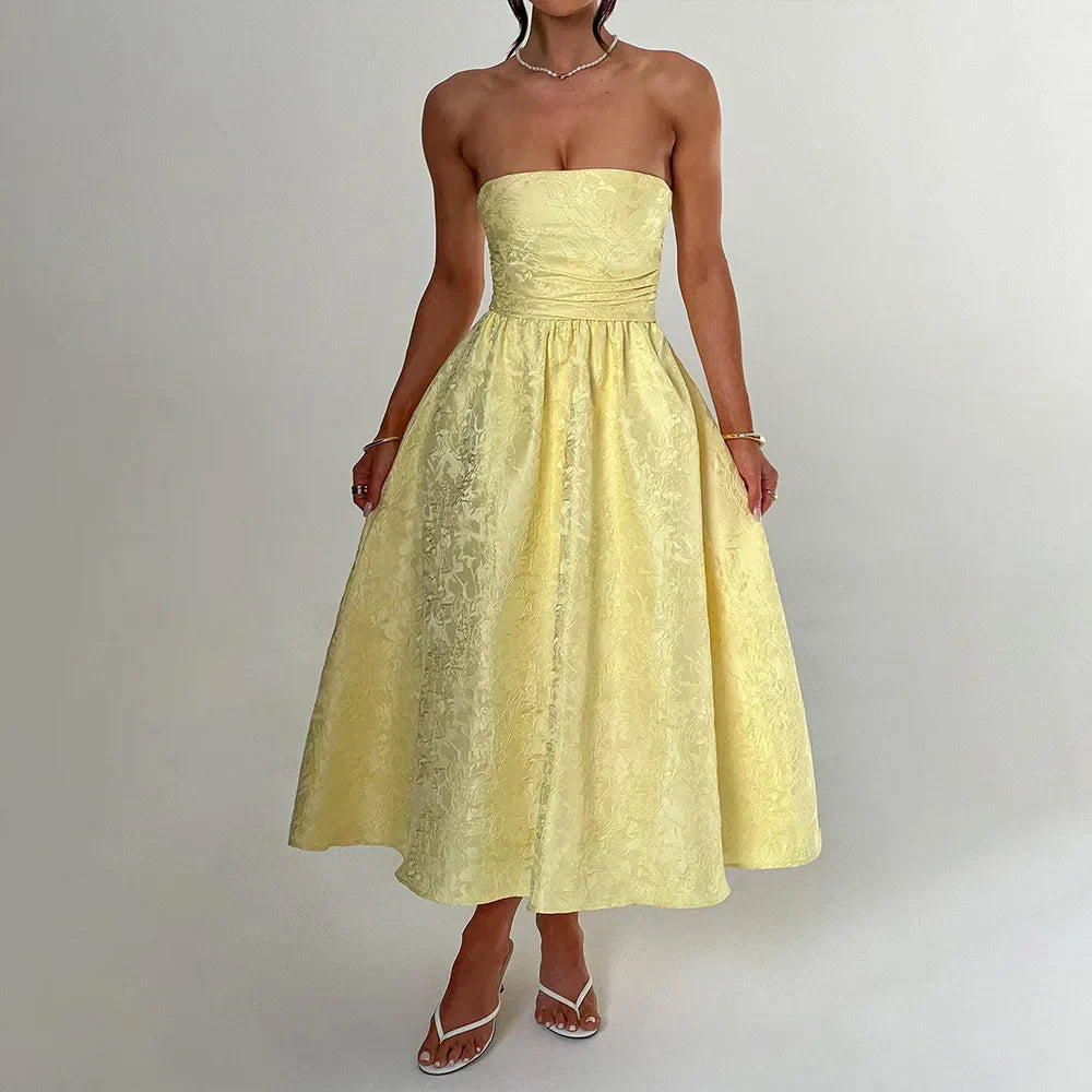 שמלה דגם נוי