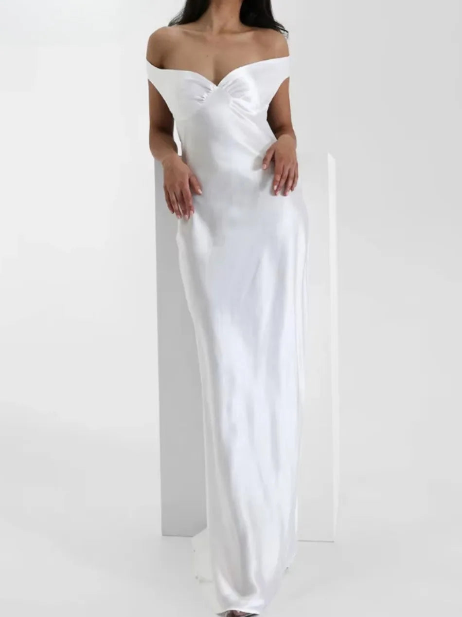 שמלת סאטן-גלי