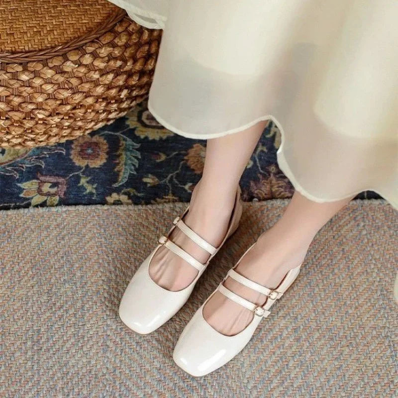 נעליים דגם בר